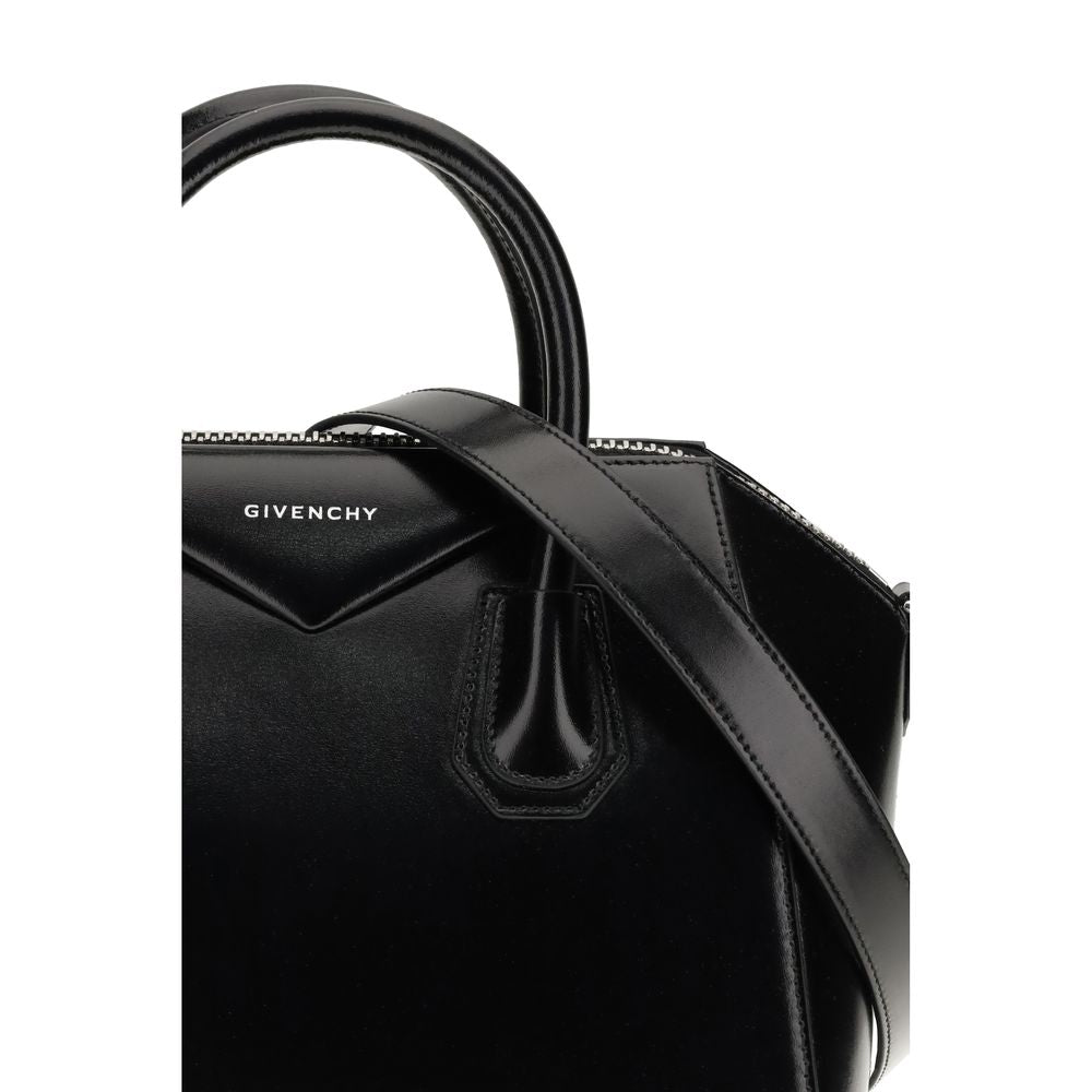 Antigona Small Leather Box Handbag
