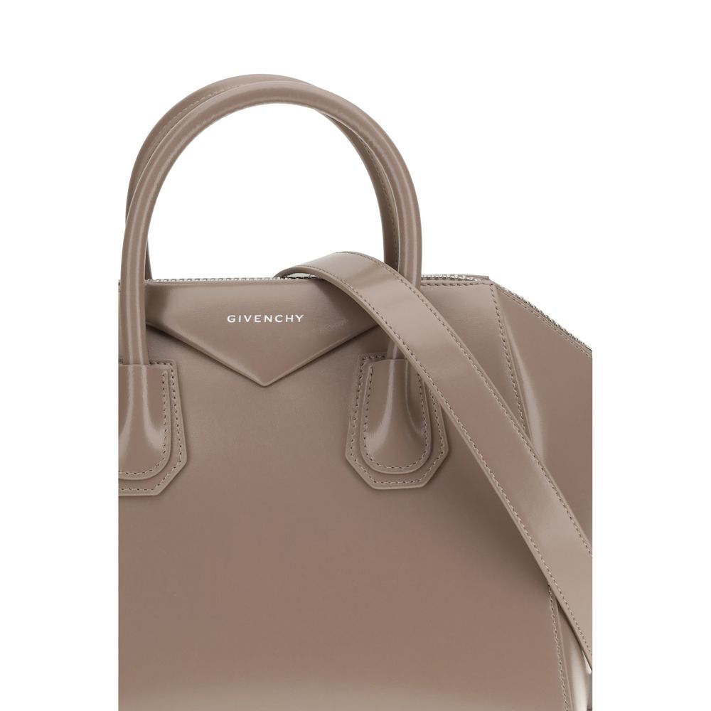 Antigona Small Leather Box Handbag
